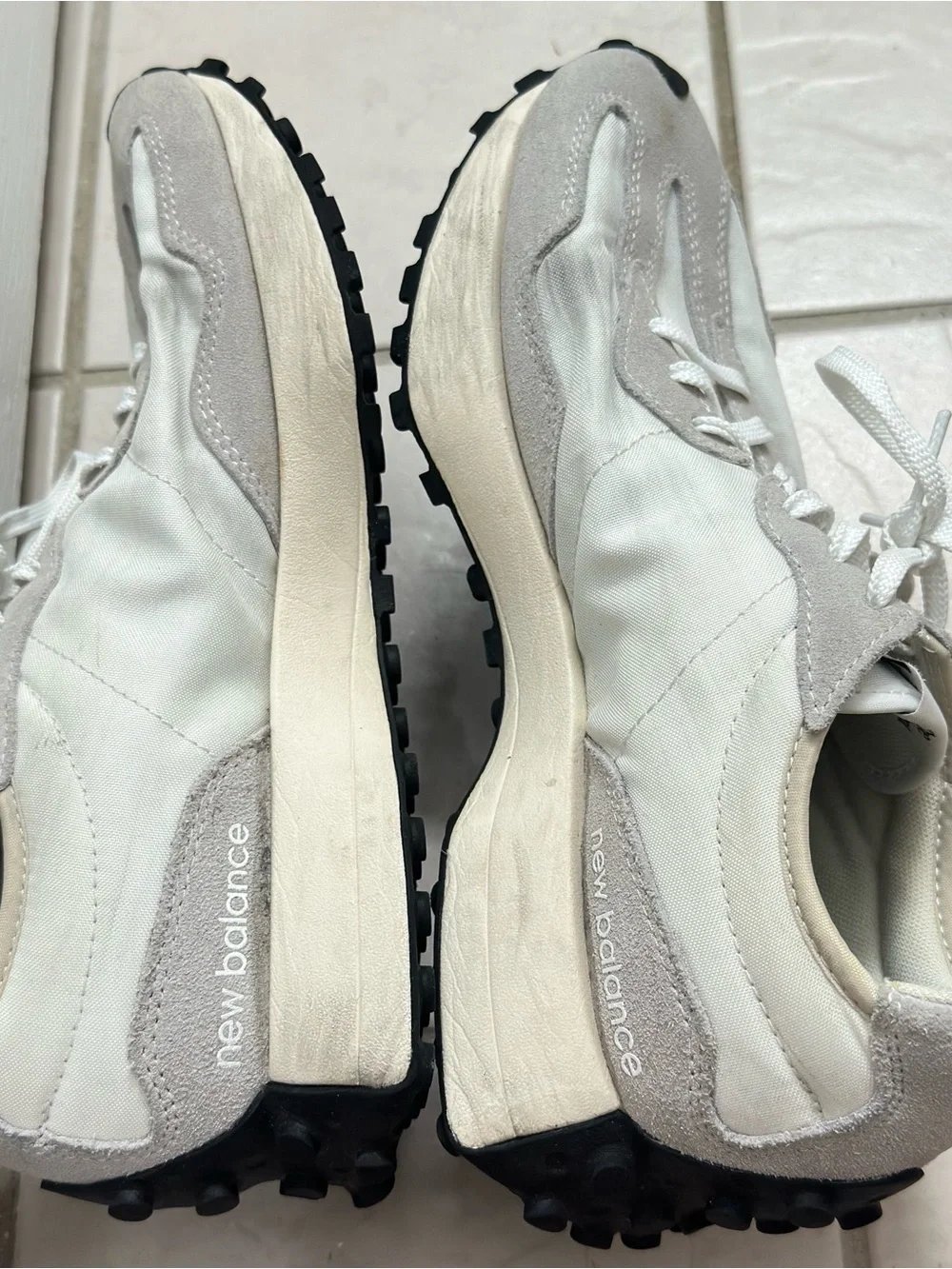 New Balance Women’s 327 Shoes